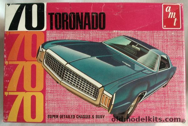 AMT 1/25 1970 Oldsmobile Toronado - Stock or Customized, Y723 plastic model kit